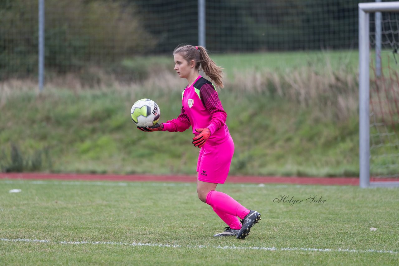 Bild 353 - Frauen Grossenasper SV - SV Steinhorst/Labenz : Ergebnis: 1:3